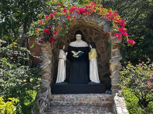 virgen3-convertido-a-600x450.