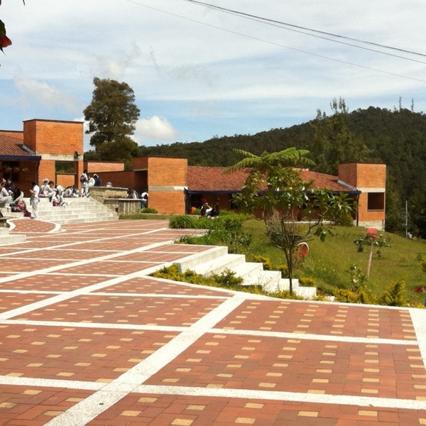 Institución Educativa Santa Elena