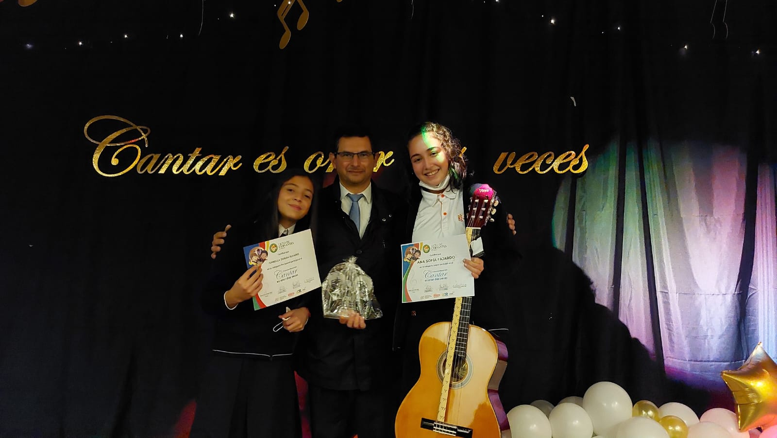 Ganadores en concurso de canto CATEGORÍA JUVENIL.