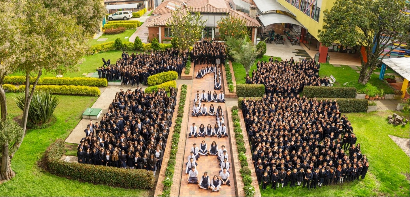 COLEGIO SAGRADA FAMILIA DE NAZARET - BOGOTÁ 