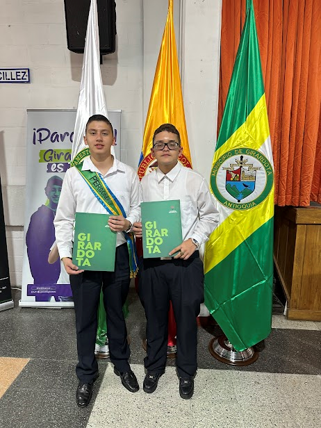 Posesión PERSONERO y CONTRALOR escolar