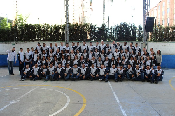 En Itagüí, los estudiantes ya tienen la chaqueta PROM