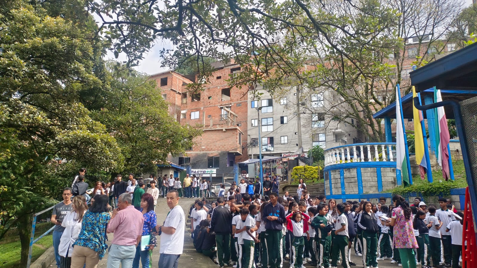 Comunidad acad{emica IE LUIS CARLOS GAL{AN SARMIENTO - SIMULACRO NACIONAL 2025