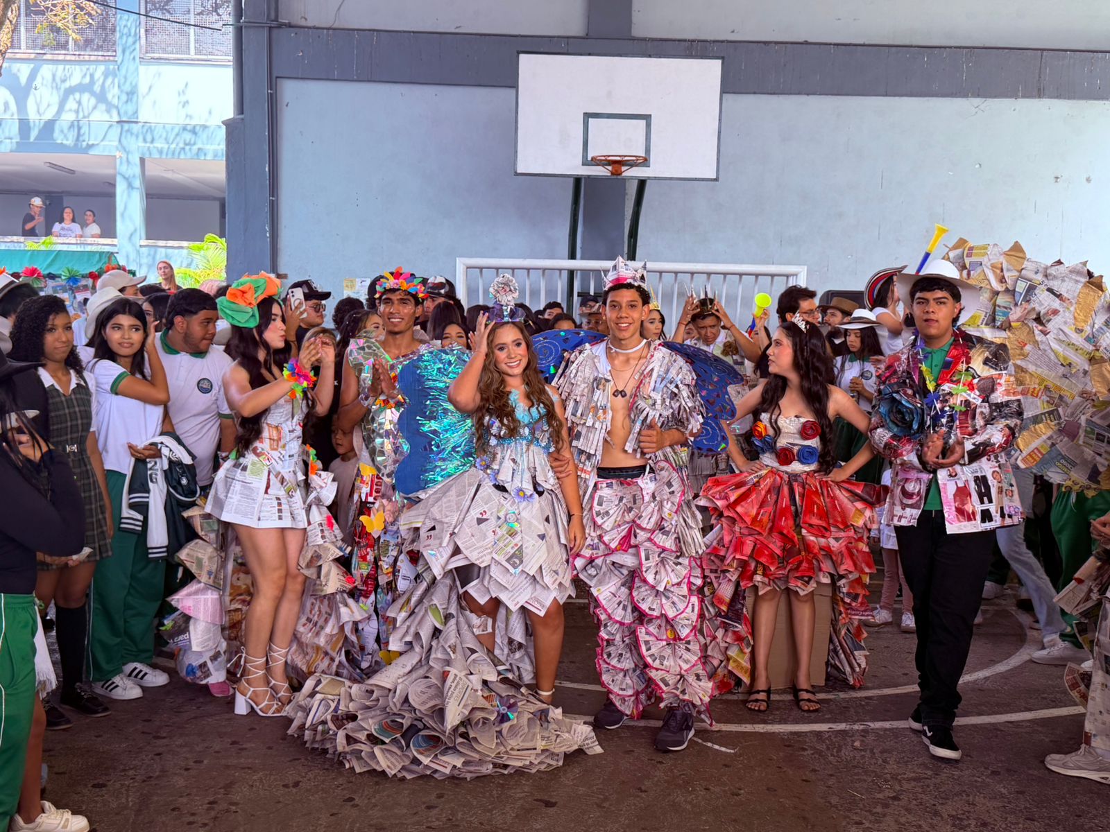 La Institución Educativa Doce de Octubre vivió una jornada llena de alegría, tradición, cultura y orgullo por nuestras raíces antioqueñas.